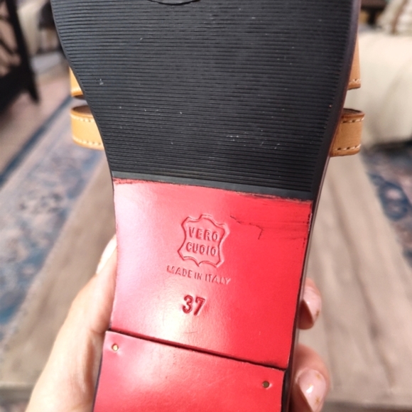 Christian Louboutin Vintage Leather Sandal in Tan/Oak Combo Euro 37 - Picture 15 of 15